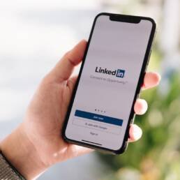 استراتيجية لينكدإن سابستاك: دليل تحقيق الدخل من المحتوى الطويل